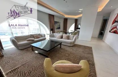Penthouse - 3 Bedrooms - 4 Bathrooms for rent in Floresta Gardens - Floresta Gardens - The Pearl Island - Doha