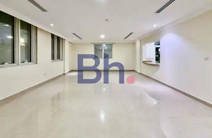 شقة - 3 غرف نوم - 3 حمامات للايجار في شقق مساكن المطار القديم - طريق المطار القديم - الدوحة