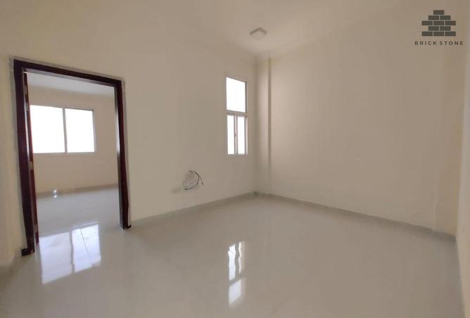 951642 - Property Image 3