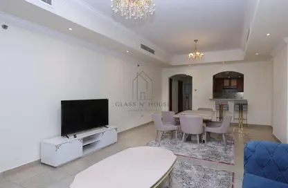 Apartment - 2 Bedrooms - 2 Bathrooms for rent in East Porto Drive - Porto Arabia - The Pearl Island - Doha