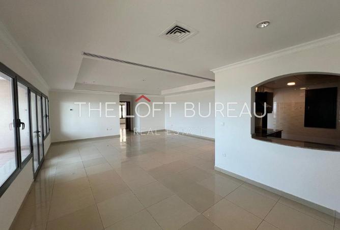 898621 - Property Image 2