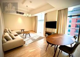 صورةغرفة المعيشة / غرفة الطعام لـ: شقة - 2 غرف نوم - 2 حمامات للكراء في شقق جاردينو - جزيرة اللؤلؤة - الدوحة, صورة 1