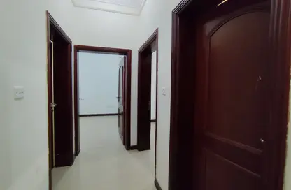 Apartment - 2 Bedrooms - 2 Bathrooms for rent in Al Mansoura - Al Mansoura - Doha
