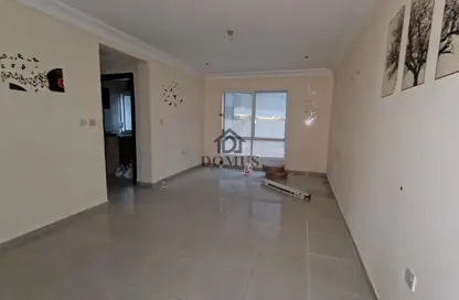 Apartment - 2 Bedrooms - 2 Bathrooms for rent in Anas Street - Fereej Bin Mahmoud North - Fereej Bin Mahmoud - Doha