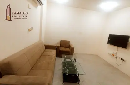 Apartment - 1 Bedroom - 1 Bathroom for rent in Umm Ghuwalina - Umm Ghuwailina - Doha