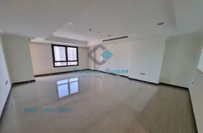 Apartment - 2 Bedrooms - 3 Bathrooms for rent in Porto Arabia - The Pearl Island - Doha