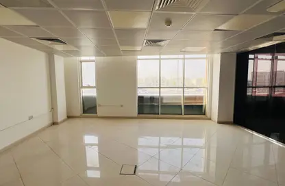 مساحات مكتبية - استوديو - 2 حمامات للايجار في شارع الجامعه - المرخية - الدوحة