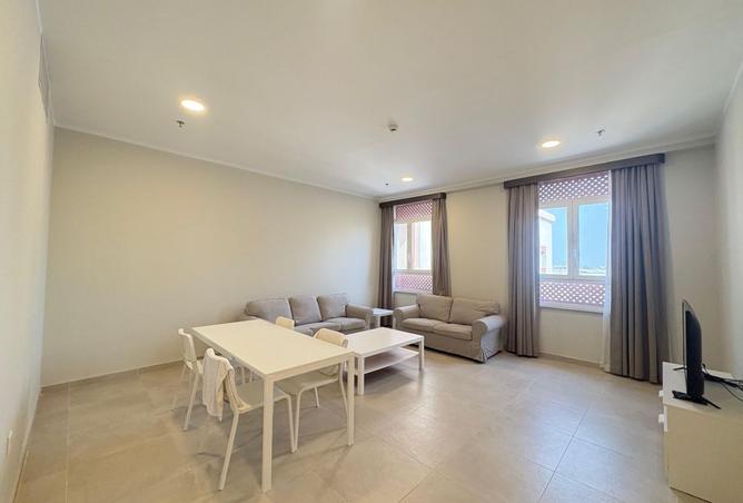 988027 - Property Image 3