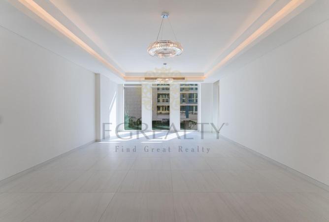 998555 - Property Image 2