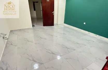 Apartment - Studio - 1 Bathroom for rent in Al Aziziyah - Doha