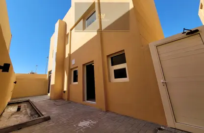 صورة لـ تراس مجمع سكني - 4 غرف نوم - 4 حمامات للايجار في أبو هامور - الدوحة ، صورة رقم 1