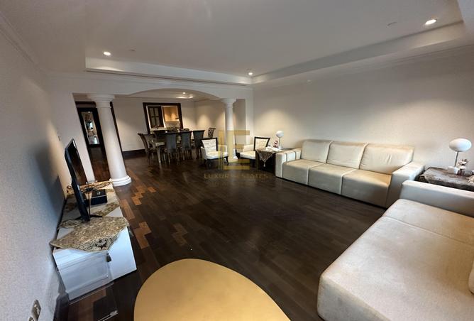 943863 - Property Image 2