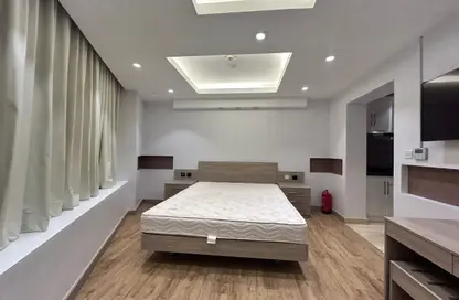 Apartment - Studio - 1 Bathroom for rent in Al Sadd Road - Al Sadd - Doha