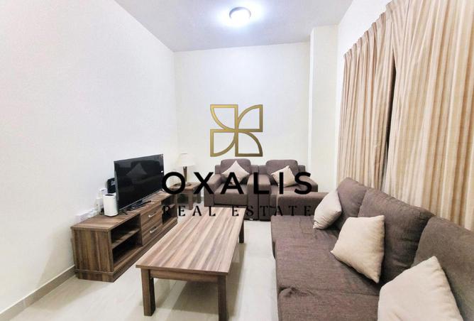 989350 - Property Image 2