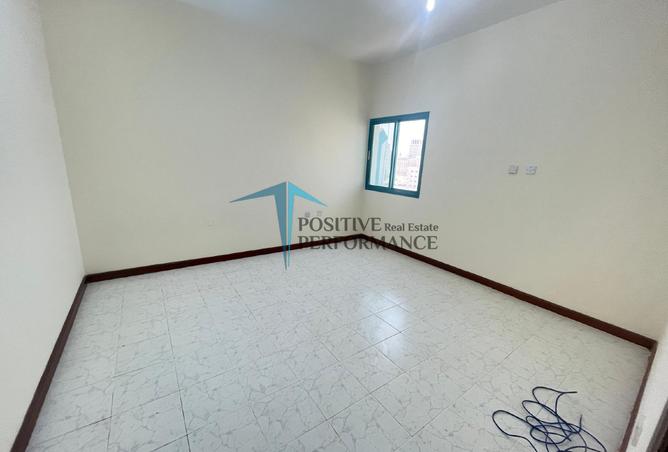 877041 - Property Image 3