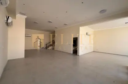 Villa - 5 Bedrooms - 7 Bathrooms for rent in Umm Salal Mahammad - Umm Salal Mohammed - Doha