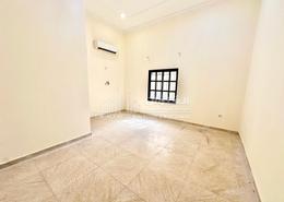 صورةغرفة فارغة لـ: شقة - 2 غرف نوم - 1 حمام للكراء في الثمامة - الثمامة - الدوحة, صورة 1
