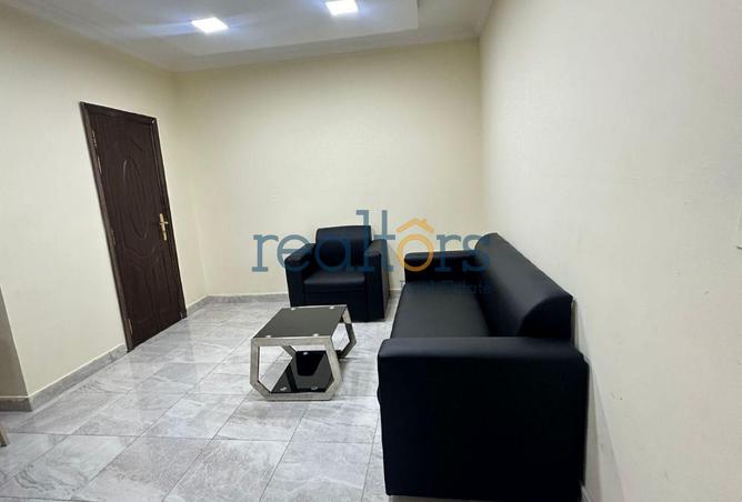 983795 - Property Main Image