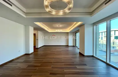 Duplex - 4 Bedrooms - 5 Bathrooms for sale in Gewan Island - The Pearl Island - Doha