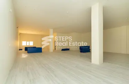 Office Space - Studio - 2 Bathrooms for rent in Jerry Al Samur - Birkat Al Awamer - Al Wakra
