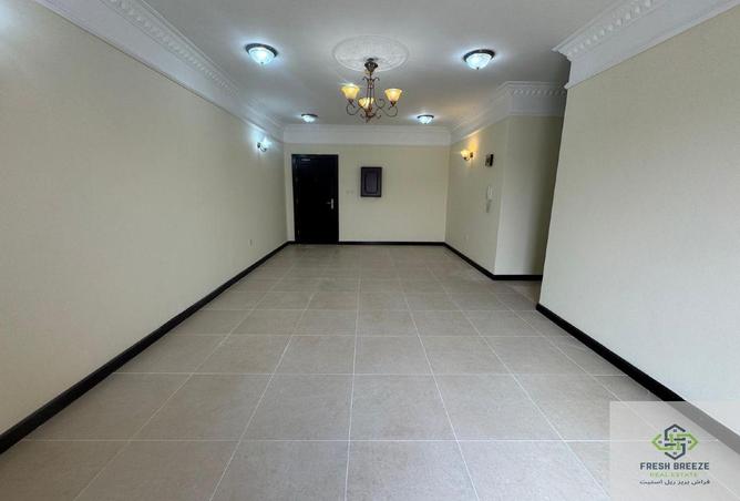 967376 - Property Image 3