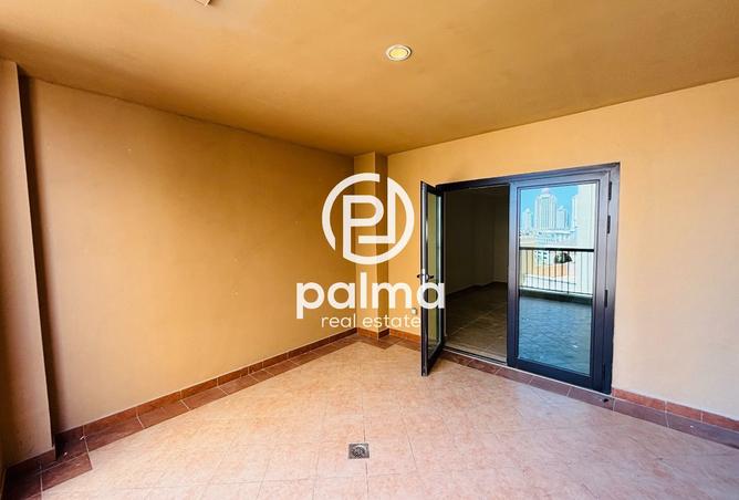 933541 - Property Image 2