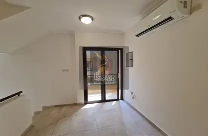مجمع سكني - 4 غرف نوم - 4 حمامات للايجار في شارع النعيجة - النعيجة - الدوحة
