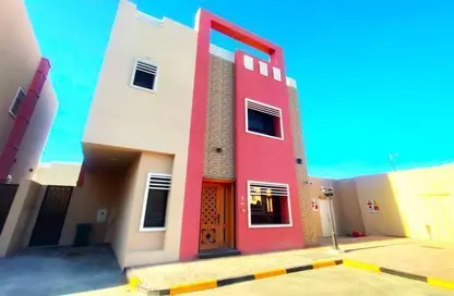 Villa - 5 Bedrooms - 5 Bathrooms for rent in Al Keesa Gate - Al Kheesa - Umm Salal Mohammed