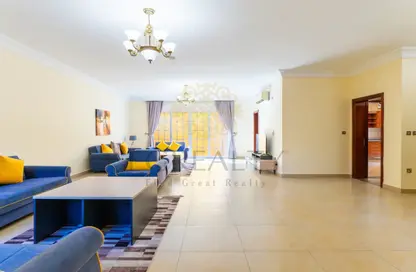 Compound - 5 Bedrooms - 6 Bathrooms for rent in Al Fardan Gardens - Abu Sidra - Al Rayyan - Doha