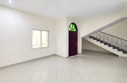 مجمع سكني - 5 غرف نوم - 4 حمامات للايجار في شارع  بو هامو - أبو هامور - الدوحة