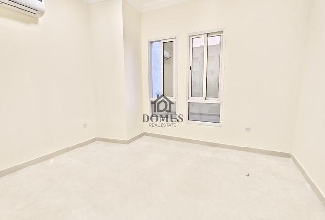997687 - Property Image 2