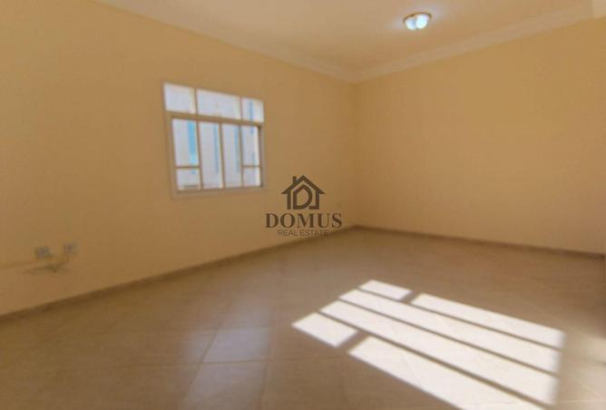 963523 - Property Image 2