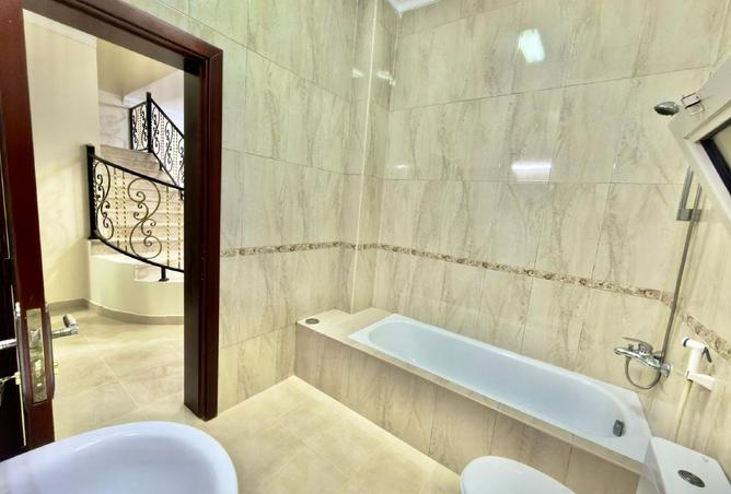 993227 - Property Image 2