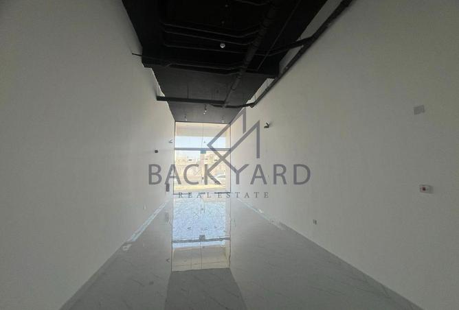 998695 - Property Image 2