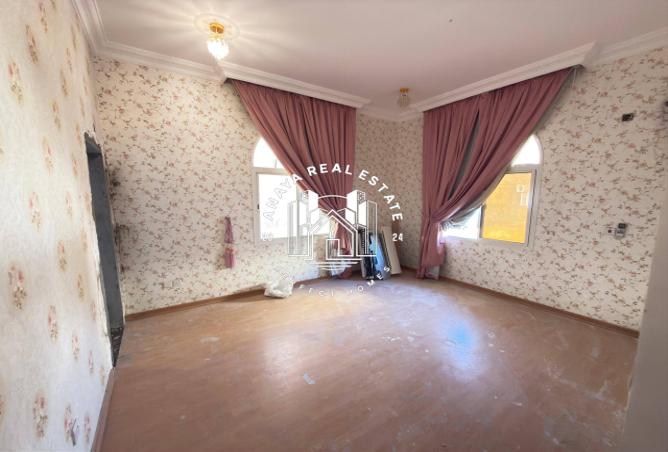 991705 - Property Image 2