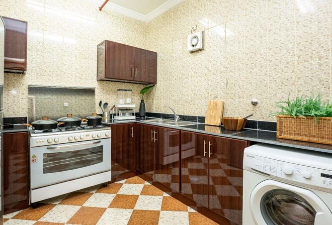 989290 - Property Image 2