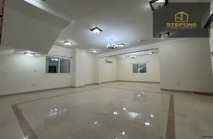 مجمع سكني - 4 غرف نوم - 5 حمامات للايجار في شارع الوعب - الوعب - الدوحة