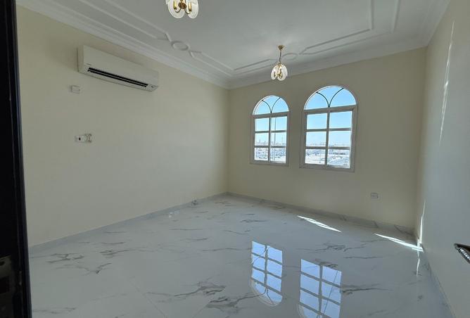 984310 - Property Image 2