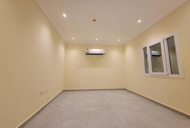 984409 - Property Image 2