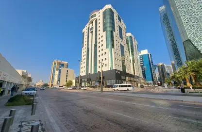Apartment - 3 Bedrooms - 2 Bathrooms for rent in Old Salata - Salata - Doha