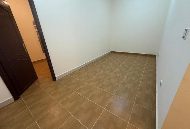 996167 - Property Main Image