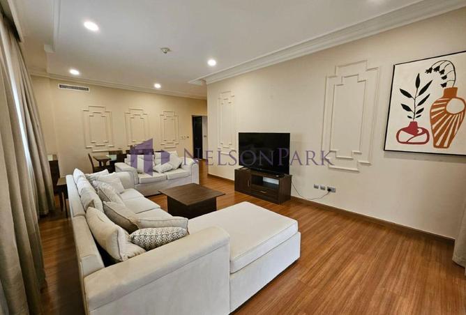 989336 - Property Image 2