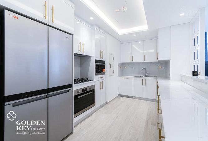 932624 - Property Image 3
