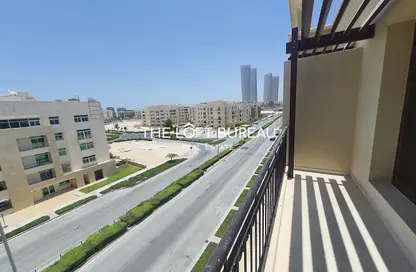Apartment - 3 Bedrooms - 4 Bathrooms for rent in Piazza 2 - La Piazza - Fox Hills - Lusail