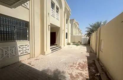 Apartment - 3 Bedrooms - 2 Bathrooms for rent in Al Gharrafa - Al Gharrafa - Doha