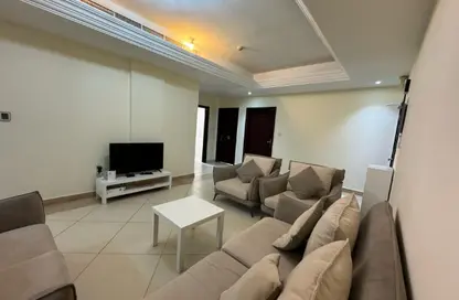 Apartment - 2 Bedrooms - 3 Bathrooms for rent in Bin Omran - Fereej Bin Omran - Doha