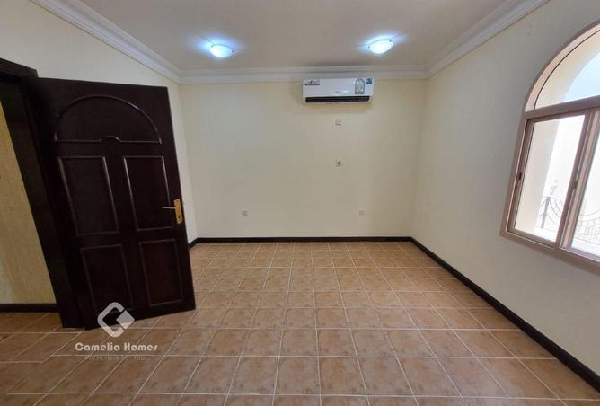 956602 - Property Image 3