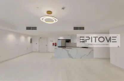 Empty Room image for: Apartment - 2 Bedrooms - 2 Bathrooms for sale in Lusail City - Lusail, Image 1