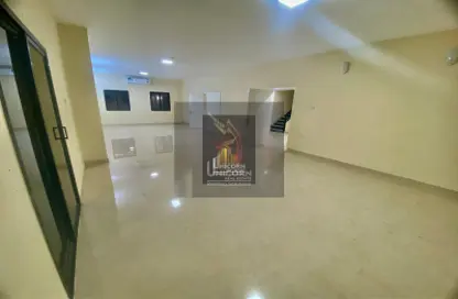 مجمع سكني - 5 غرف نوم - 3 حمامات للايجار في شارع المطار القديم - طريق المطار القديم - الدوحة