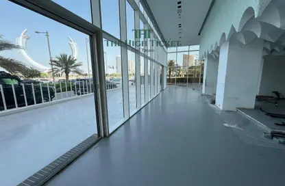 Retail - Studio - 2 Bathrooms for rent in Marina Residences 195 - Marina District - Lusail